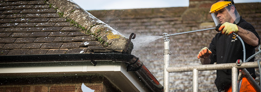 Roof cleaning Caddington